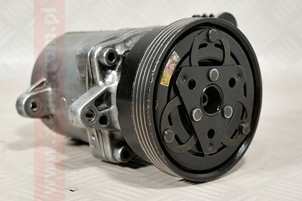 POMPA SPRĘŻARKA KLIMATYZACJI BMW 318 96 E36 1.8