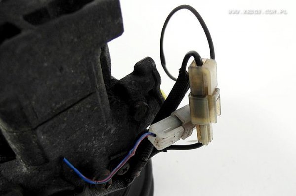 SPRĘŻARKA POMPA KLIMATYZACJI MAZDA 323F BJ 2.0 16V