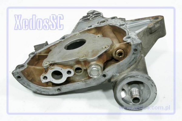 POMPA OLEJU MITSUBISHI CARISMA 96 |} 1.6 16V MAN