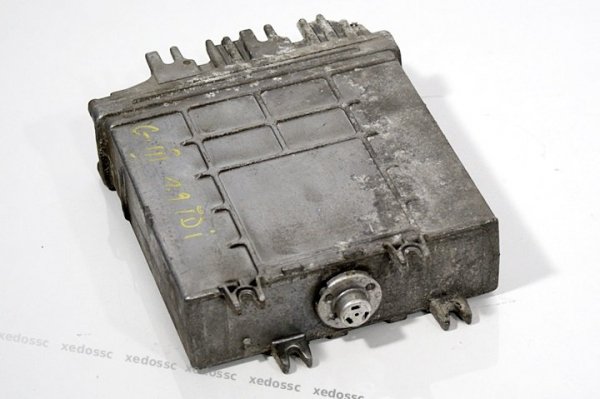 KOMPUTER  SILNIKA VW GOLF III 1.9 TDI  028906027GH