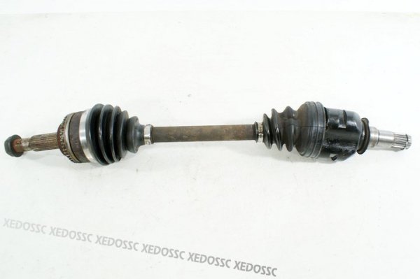 PÓŁOŚ LEWA KRÓTKA TOYOTA AVENSIS 99 2.0 16V