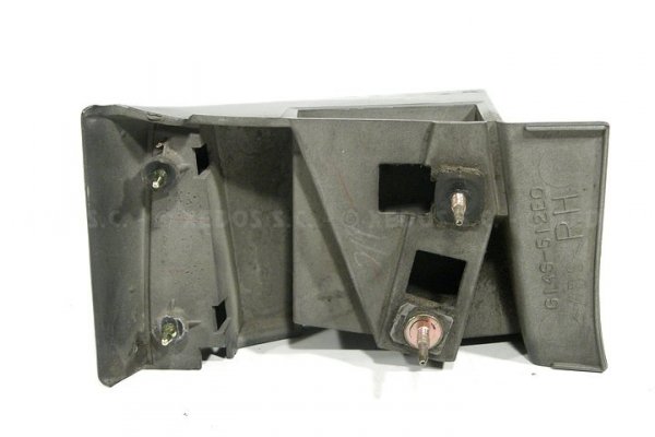LISTWA POD LAMPĘ PRAWA MAZDA 626 GW 2001 KOMBI