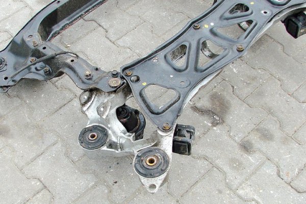 SANKI WÓZEK ŁAWA SILNIKA HONDA LEGEND 96 3.5V6