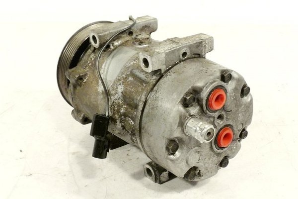 SPRĘŻARKA POMPA KLIMATYZACJI VOLVO V40 97 1.9TD
