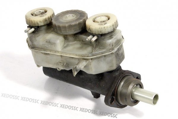 POMPA HAMULCOWA MERCEDES SL SLC R107 79 3.5 V8