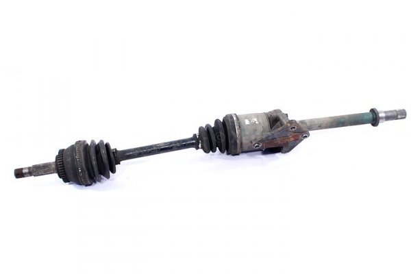 PÓŁOŚ PRAWA DŁUGA NISSAN ALMERA N16 01 2.2DI