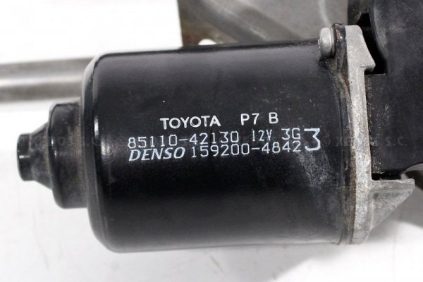 MECHANIZM SILNICZEK WYCIERACZEK TOYOTA RAV4 II 2005