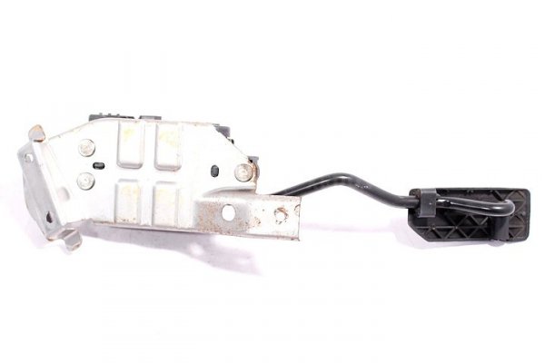 PEDAŁ GAZU NISSAN PRIMERA P12 1.8 18002AU410 HELLA