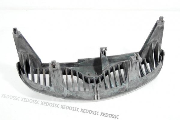 ATRAPA GRILL MAZDA XEDOS 6 95 2.0 V6 KF SEDAN