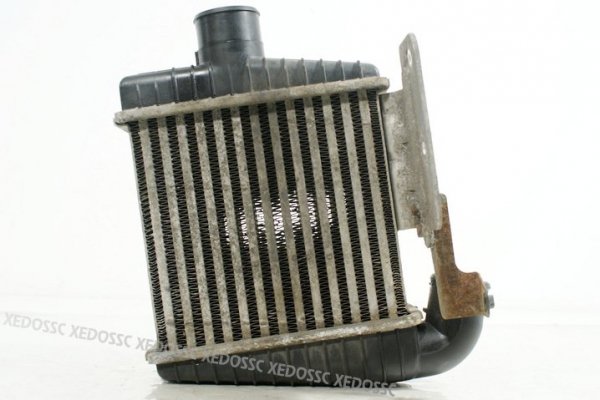 INTERCOOLER CHŁODNICA POWIETRZA HYUNDAI TRAJET 01