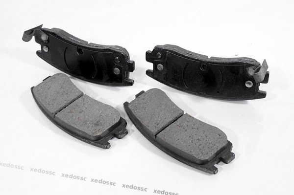KLOCKI HAMULCOWE TYŁ TYLNE OLDSMOBILE INTRIGUE 98