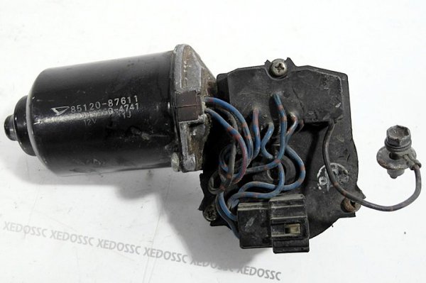 SILNICZEK WYCIERACZEK PRZÓD DAIHATSU FEROZA 92 FV