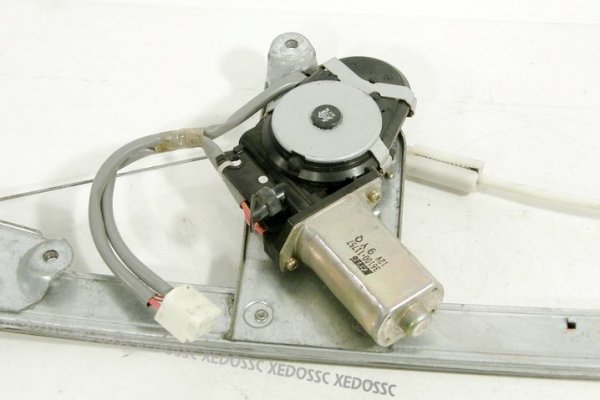 PODNOŚNIK SZYBY PRZÓD PRAWY MAZDA 626 GF 97-99 5D