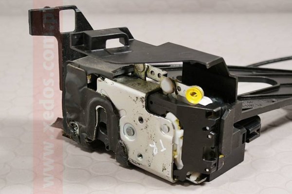 ZAMEK TYLNY TYŁ PRAWY FORD FUSION 04