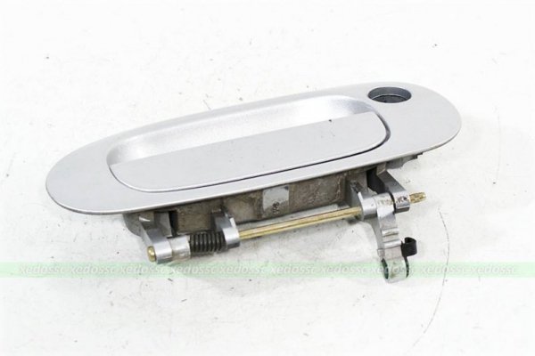 KLAMKA PRZEDNIA PRAWA MITSUBISHI CARISMA 97 5D FV