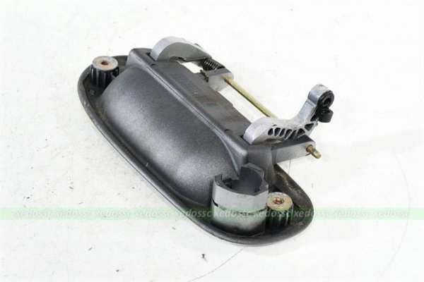 KLAMKA PRZEDNIA PRAWA MITSUBISHI CARISMA 97 5D FV