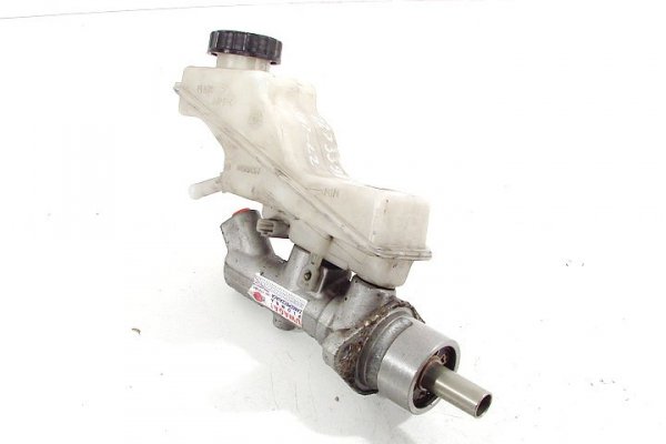 POMPA HAMULCOWA TOYOTA AVENSIS T25  2003-2008