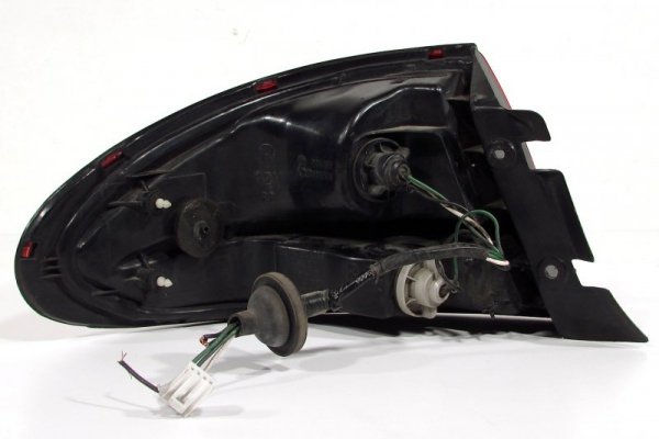 LAMPA TYŁ PRAWA MAZDA XEDOS 6 95 SEDAN STANLEY