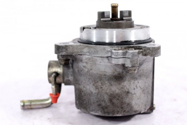 POMPA WAKUM MAZDA 323F BJ 02 2.0DITD RF4F18600