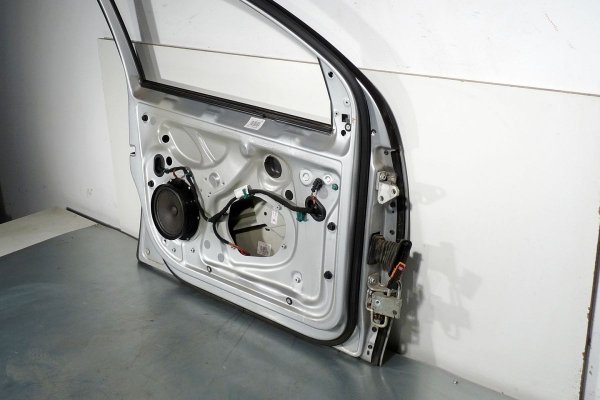 _Drzwi przód lewe VW Golf V 1K 2007 5D LA7W
