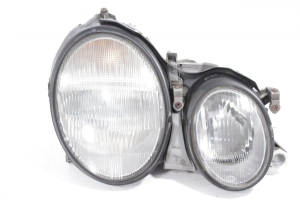 Reflektor prawy Mercedes CLK W208 1997-2002