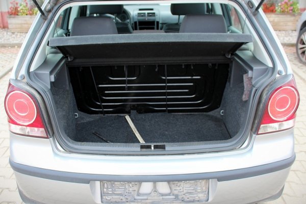 Drzwi tył prawe VW Polo 9N 2007 Hatchback 5-drzwi (Kod lakieru: LA7R)