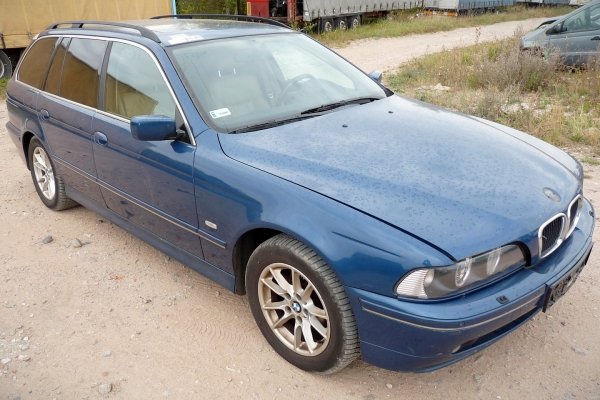 Szyba drzwi przód lewa BMW 5 E39 2002 Kombi 