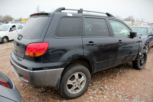 Klapa bagażnika tył Mitsubishi Outlander I 2004 Suv 