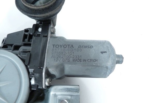 Podnośnik mechanizm szyby przód prawy Toyota Yaris III XP13 Lift 2015 Hatchback 5-drzwi 
