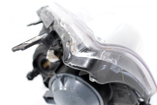 _Reflektor prawy Toyota Avensis T25 Lift 2006-2008 (xenon)