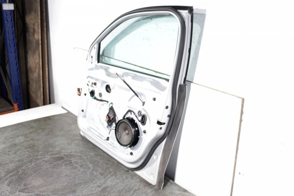 Drzwi przód prawe Volkswagen Golf V 1K 2007 Kombi (Kod lakieru: LA7W)
