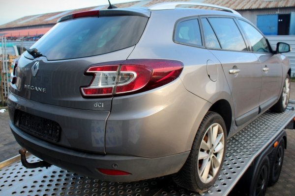 _Hak holowniczy Renault Megane III 2009  (2008-2012) Kombi 