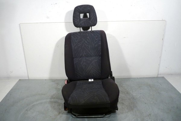 Fotel kierowcy - Mitsubishi - Carisma - zdjęcie 1