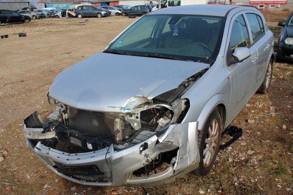 Belka zawieszenia tył Opel Astra H 2008 1.6i Z16XER Hatchback 5-drzwi 