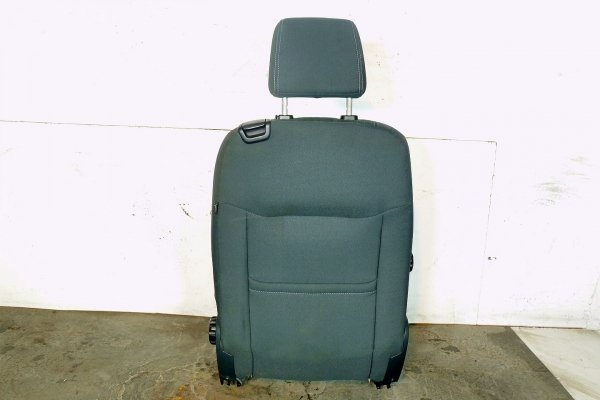 _Fotel lewy kierowcy Ford Fiesta MK7 2009 Hatchback 3-drzwi