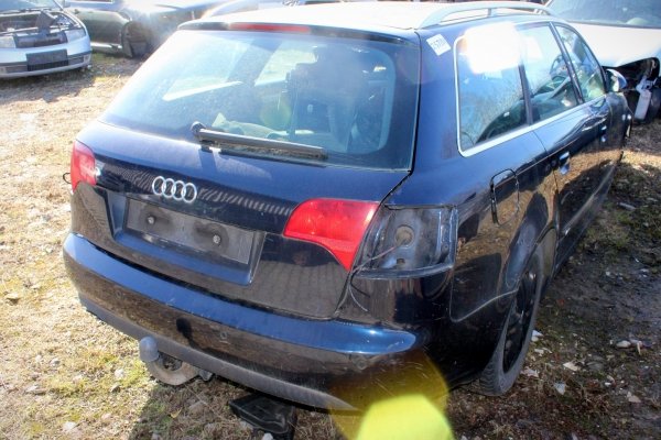 Klapa bagażnika Audi A4 B7 2006 (kod lakieru: LZ5A)