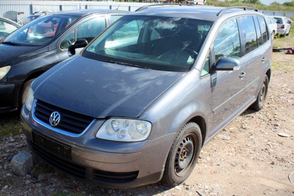 VW Touran 1T 2005 2.0TDI BKD Minivan [A]