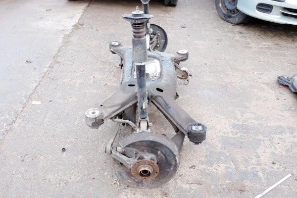 _Belka zawieszenie tylne Audi A8 D2 2000-2002 3.3TDi
