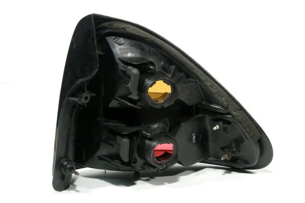 Lampa tył lewa Mazda 323 323C BA 1994-1998 3D