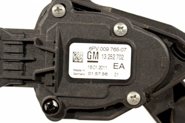 Pedał gazu Opel Astra J 2011 1.4 Turbo Kombi
