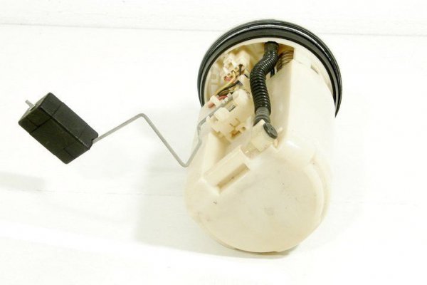 Pompa paliwa Mitsubishi Space Star 1999 1.8GDI
