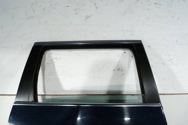 _Drzwi tył prawe VW Passat B6 2009 2.0TDI CBAB Kombi (Kod lakieru: LA5E)