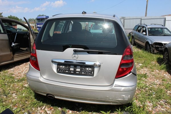 _Klamka drzwi przód prawa Mercedes A-Klasa W169 2007 Hatchback 5-drzwi (Kod lakieru: 761)