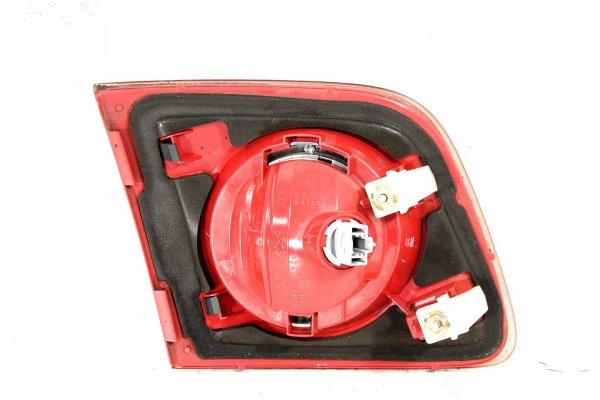 Lampa tył prawa w klapę Mazda 3 BK 2003-2006 Sedan
