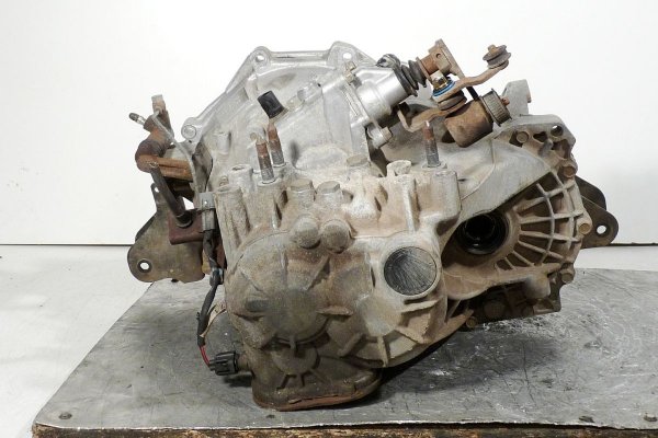 _Skrzynia biegów Mitsubishi Carisma DA2A 1999-2004 1.8GDi 