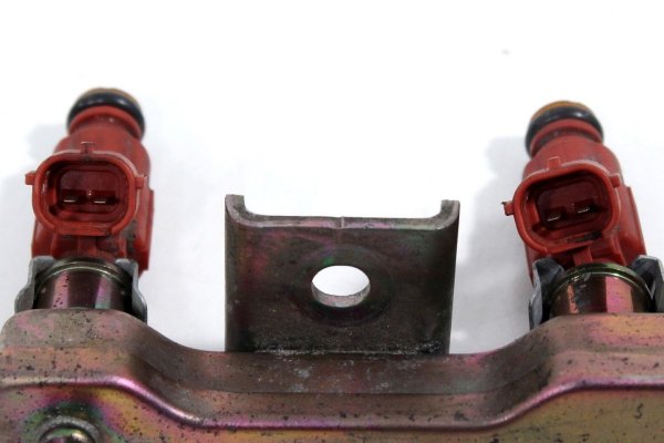 _Listwa wtryskowa Nissan Primera P11 1996-2002 1.8i 16V