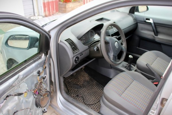 Belka zderzaka przód VW Polo 9N 2007 Hatchback 5-drzwi