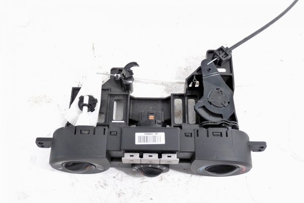_Panel nawiewu klimatyzacji Hyundai i20 PB 2010 Hatchback 5-drzwi 