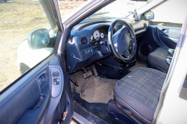 Dodge Caravan 2003 3.3i EGA Van [B/C]