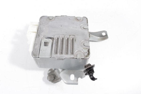 Wspomaganie elektryczne Toyota Yaris II XP90 2009 1.0VVTI